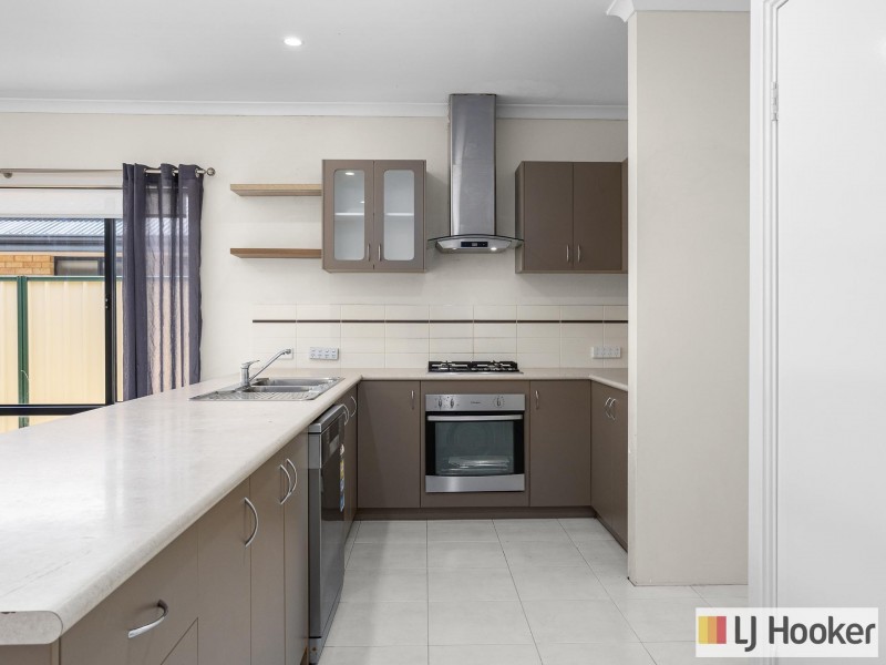 50 Botany Parade, Hammond Park WA 6164