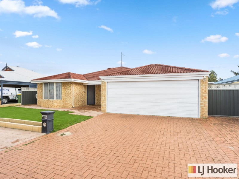 10 Freeduff Drive, Wattle Grove WA 6107