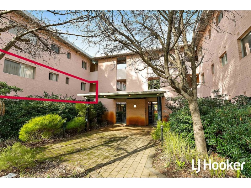 16/4 Canham way, Orelia WA 6167