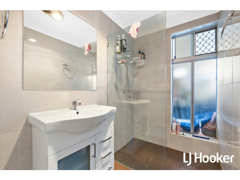 13 Cambridge Crescent, Cooloongup WA 6168