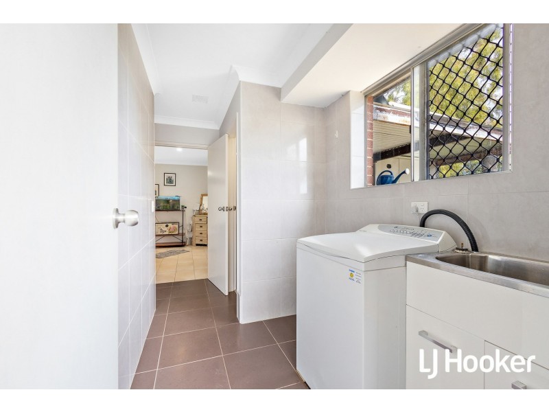 13 Cambridge Crescent, Cooloongup WA 6168