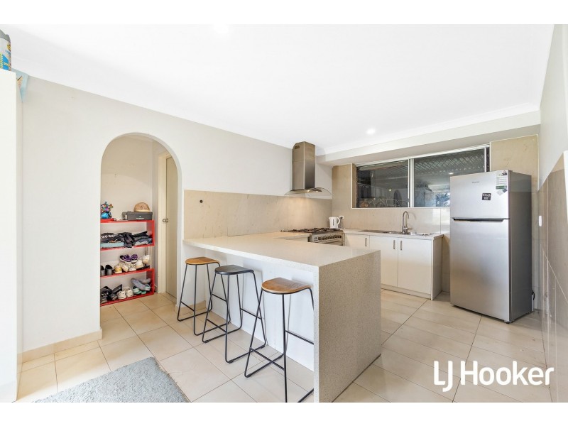 13 Cambridge Crescent, Cooloongup WA 6168