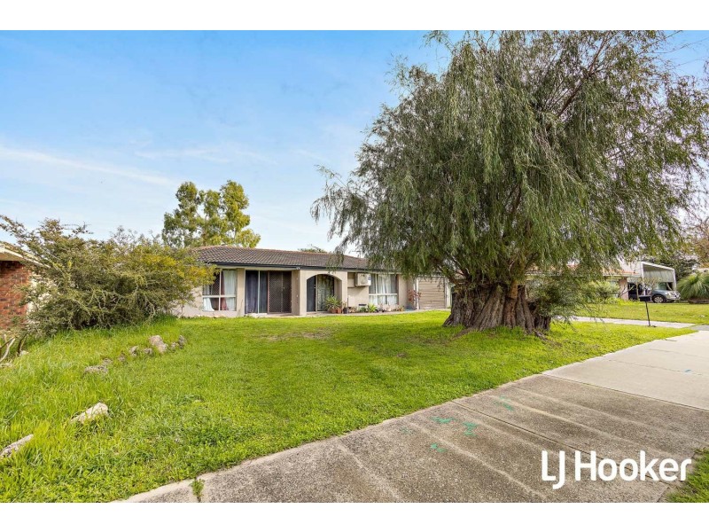 13 Cambridge Crescent, Cooloongup WA 6168