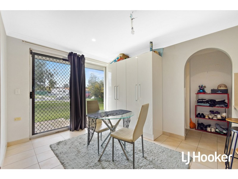 13 Cambridge Crescent, Cooloongup WA 6168
