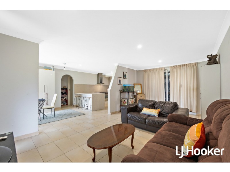 13 Cambridge Crescent, Cooloongup WA 6168