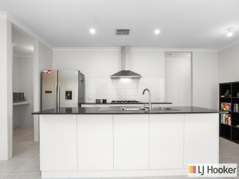 26 Bromley Road, Wellard WA 6170