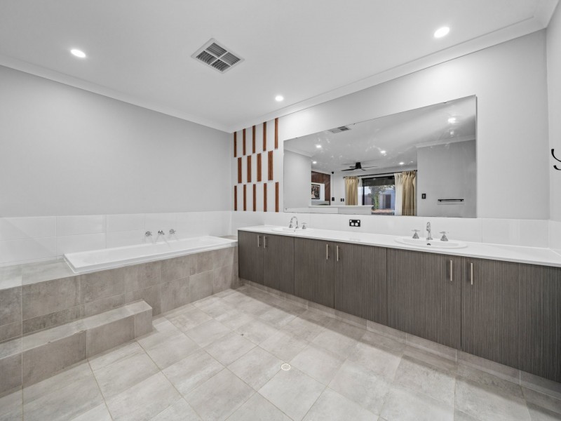 8 Mercury Terrace, Byford WA 6122