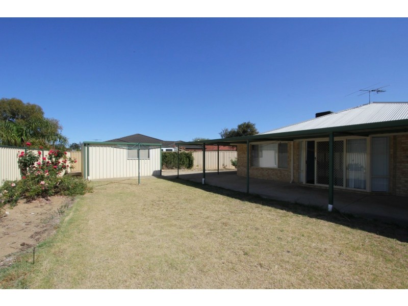 7 Tudor Court, Parmelia WA 6167