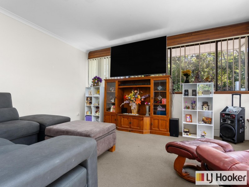 28 Mandfield Way, Parmelia WA 6167