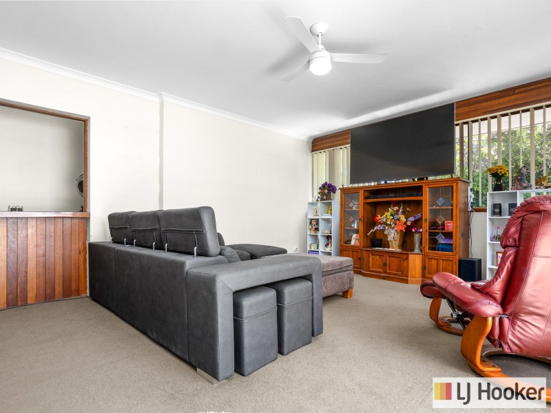 28 Mandfield Way, Parmelia WA 6167