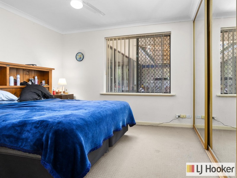 28 Mandfield Way, Parmelia WA 6167