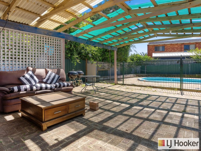 28 Mandfield Way, Parmelia WA 6167