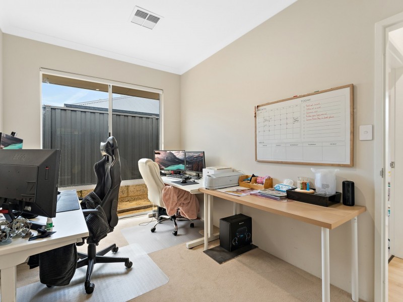 34 Monolith Way, Wellard WA 6170