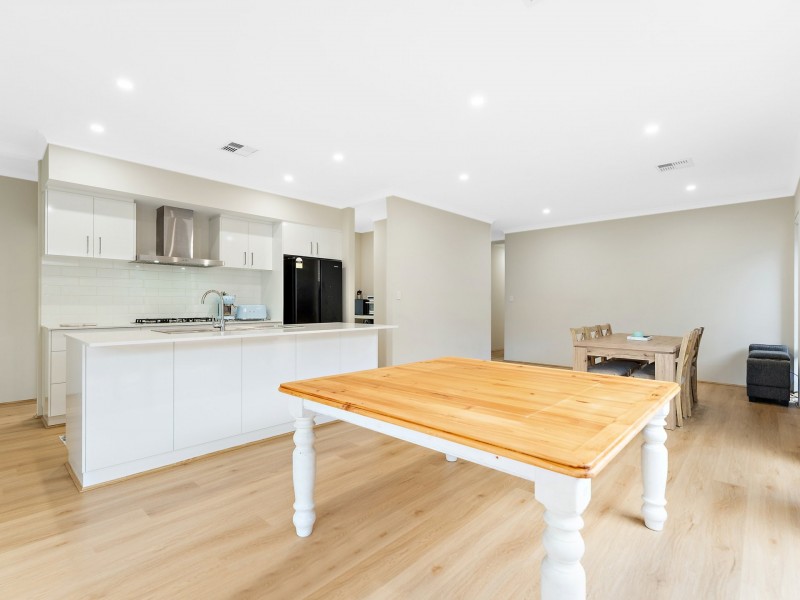 34 Monolith Way, Wellard WA 6170