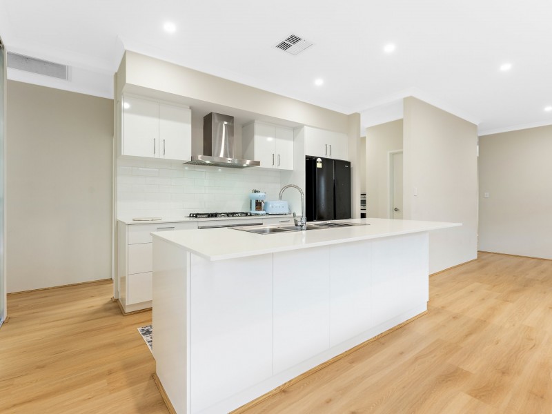 34 Monolith Way, Wellard WA 6170