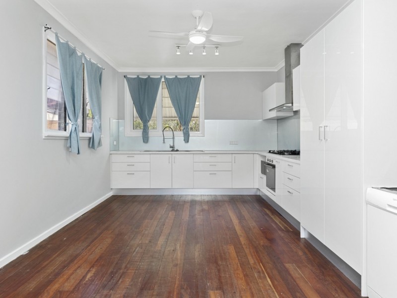 126A Gilmore Avenue, Medina WA 6167