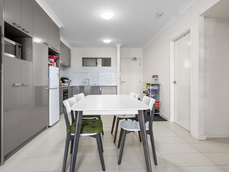 18/16 Grey Street, Cannington WA 6107