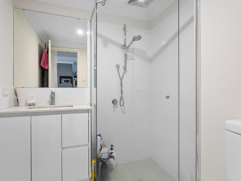 18/16 Grey Street, Cannington WA 6107