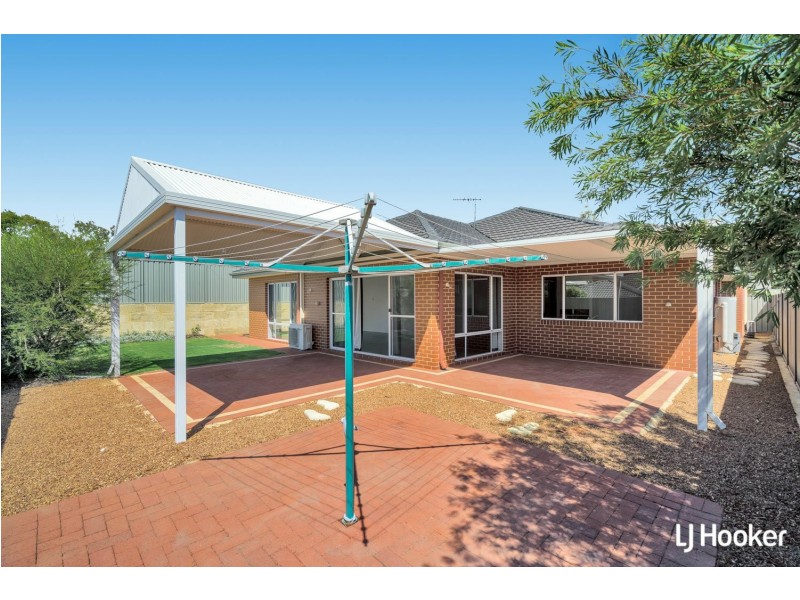 12 Upwey Street, Wellard WA 6170