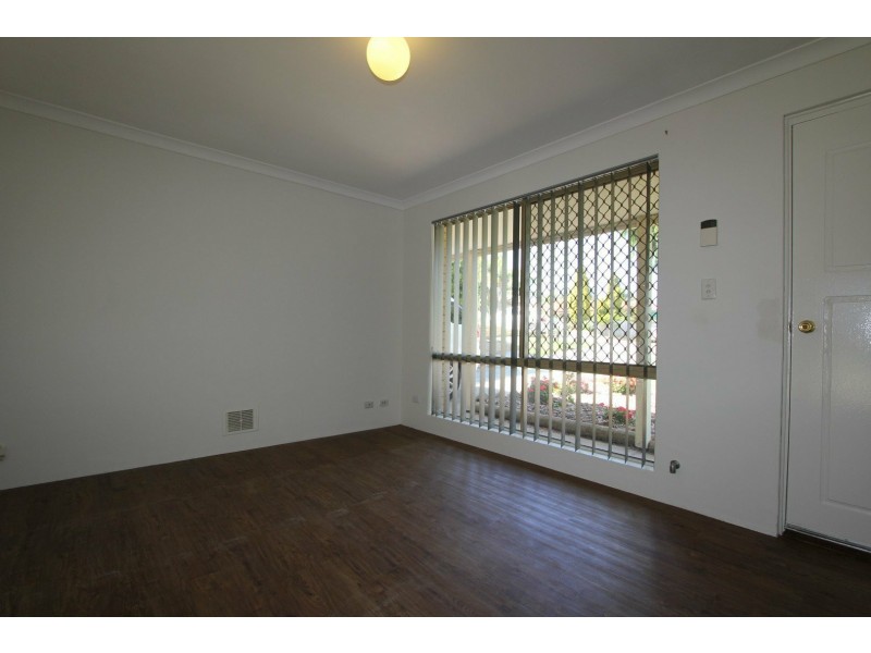 7 Blackboy Rise, Parmelia WA 6167