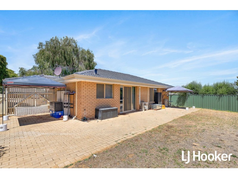 7 Blackboy Rise, Parmelia WA 6167