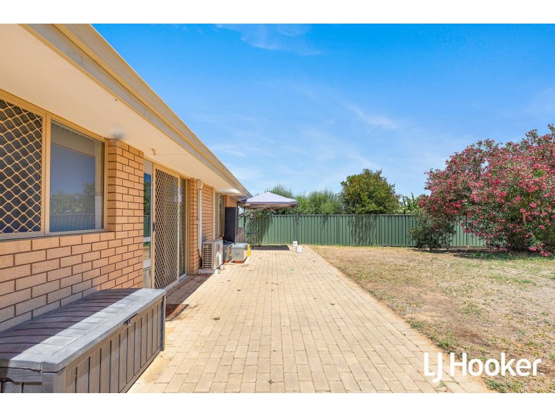 7 Blackboy Rise, Parmelia WA 6167