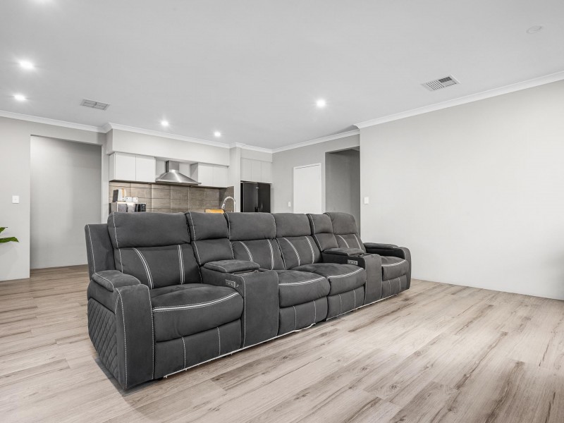 24 Monolith Way, Wellard WA 6170