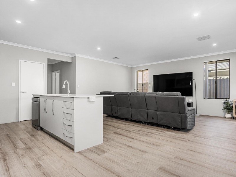 24 Monolith Way, Wellard WA 6170