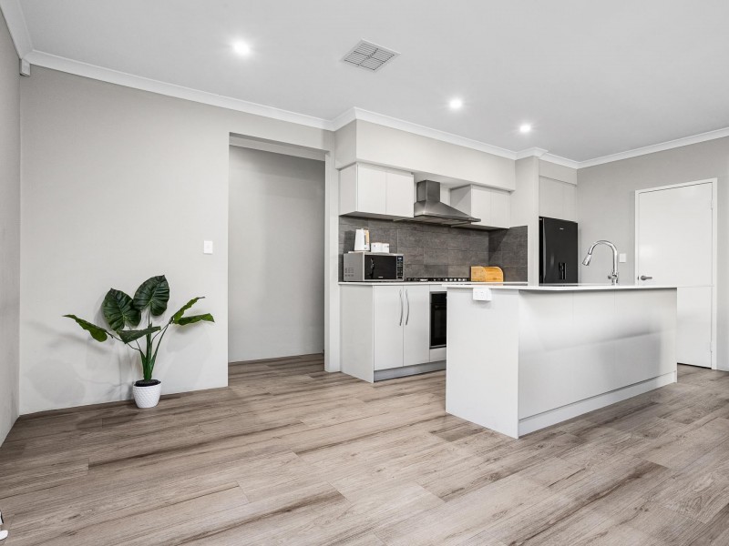 24 Monolith Way, Wellard WA 6170