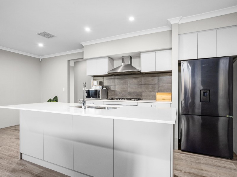 24 Monolith Way, Wellard WA 6170