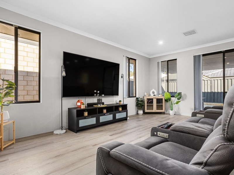 24 Monolith Way, Wellard WA 6170