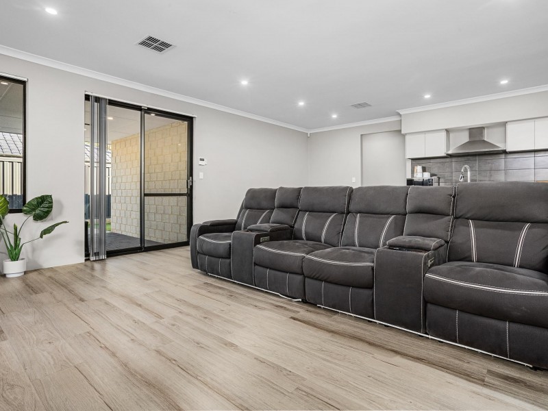 24 Monolith Way, Wellard WA 6170