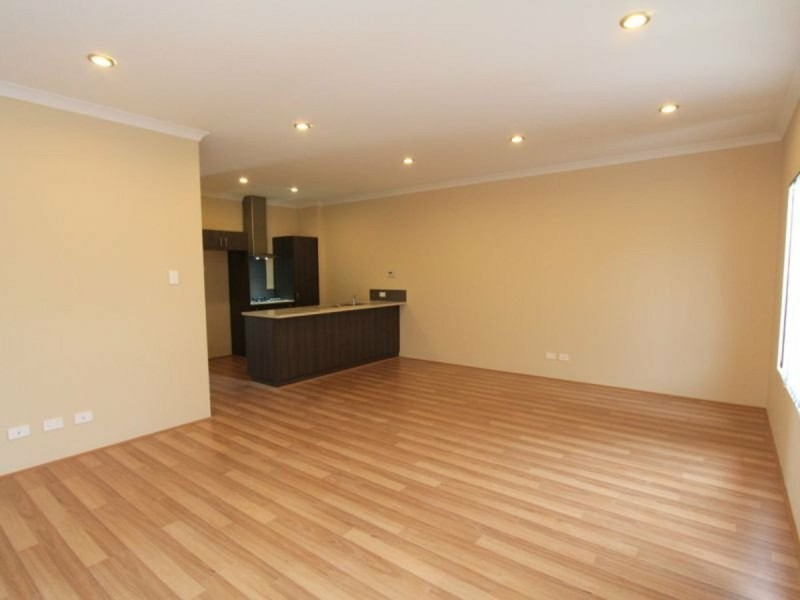 68 Ryhill Crescent, Wellard WA 6170