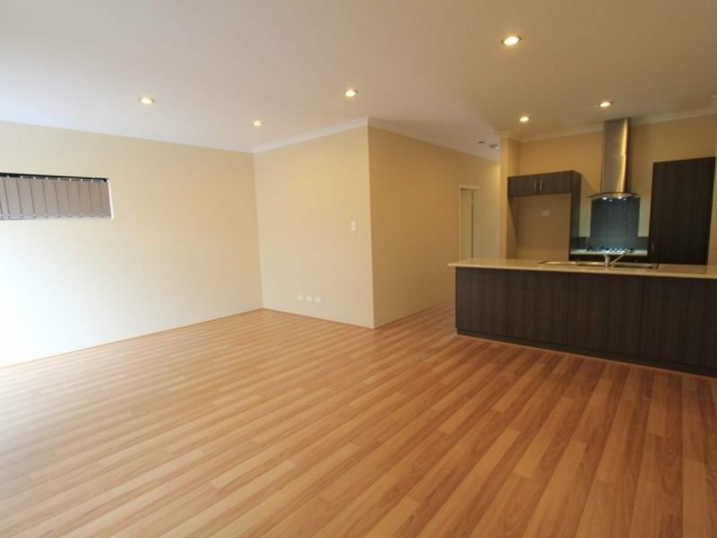 68 Ryhill Crescent, Wellard WA 6170