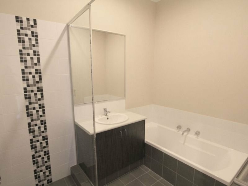 68 Ryhill Crescent, Wellard WA 6170