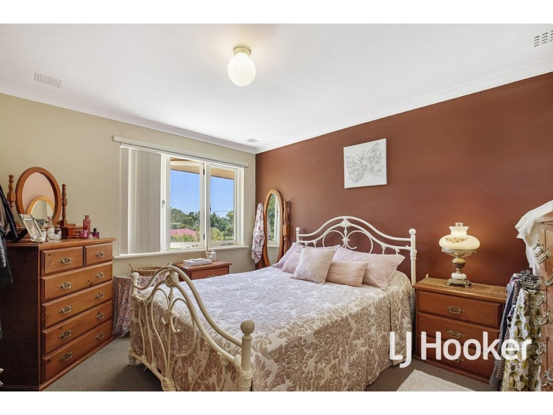 38 Maydwell Way, Calista WA 6167