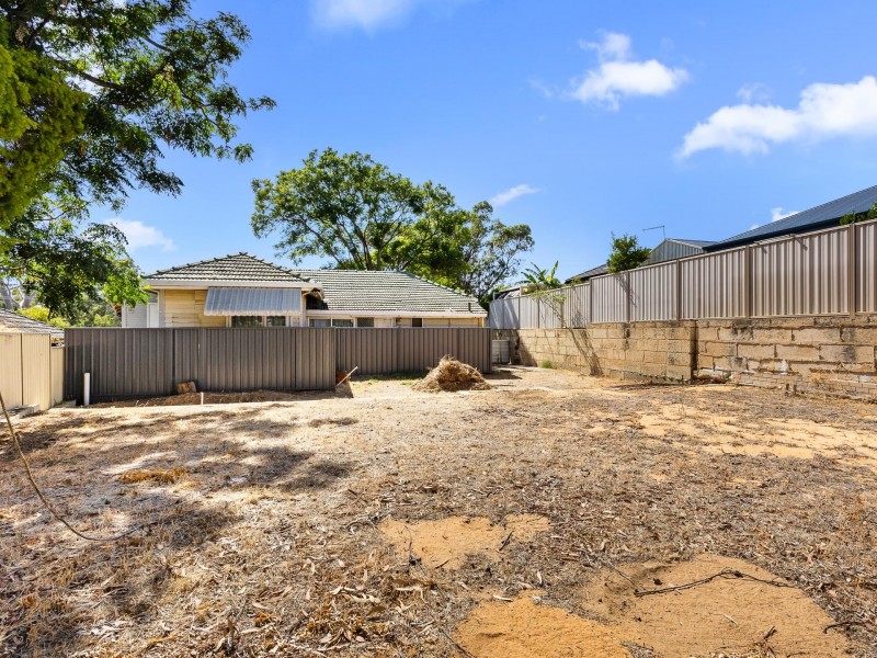 126B Gilmore Avenue, Medina WA 6167