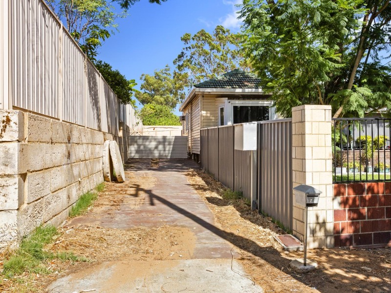 126B Gilmore Avenue, Medina WA 6167