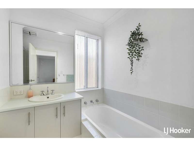 63 Ryhill Crescent, Wellard WA 6170