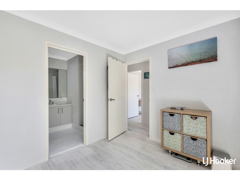 63 Ryhill Crescent, Wellard WA 6170