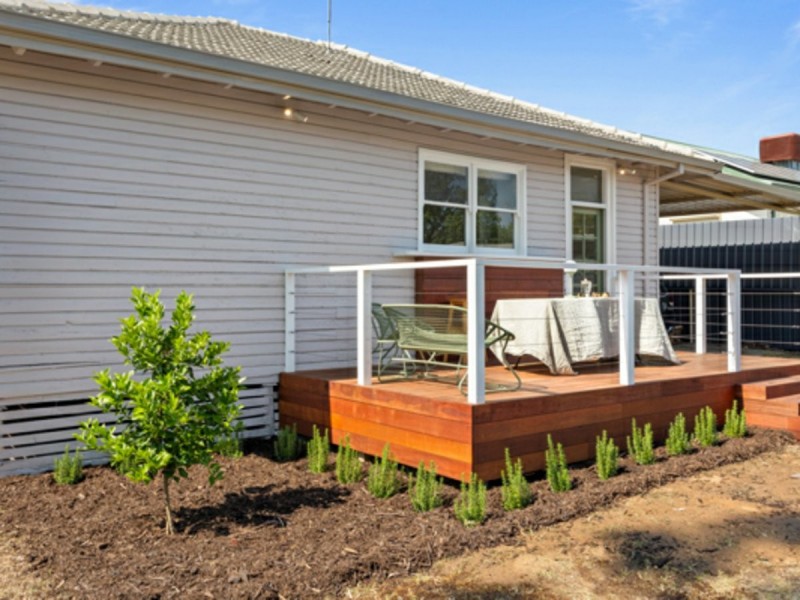 31 Hewison Road, Medina WA 6167