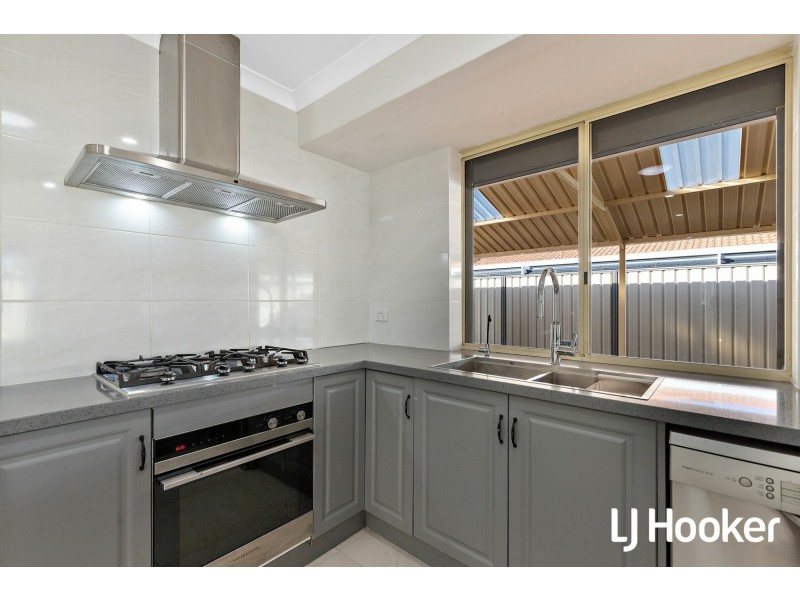 5 Waterloo Road, Cooloongup WA 6168