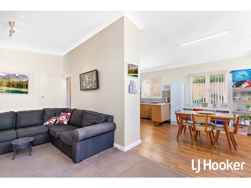 13 Wiggins Road, Orelia WA 6167