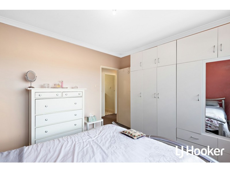 13 Wiggins Road, Orelia WA 6167