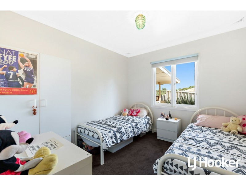 13 Wiggins Road, Orelia WA 6167