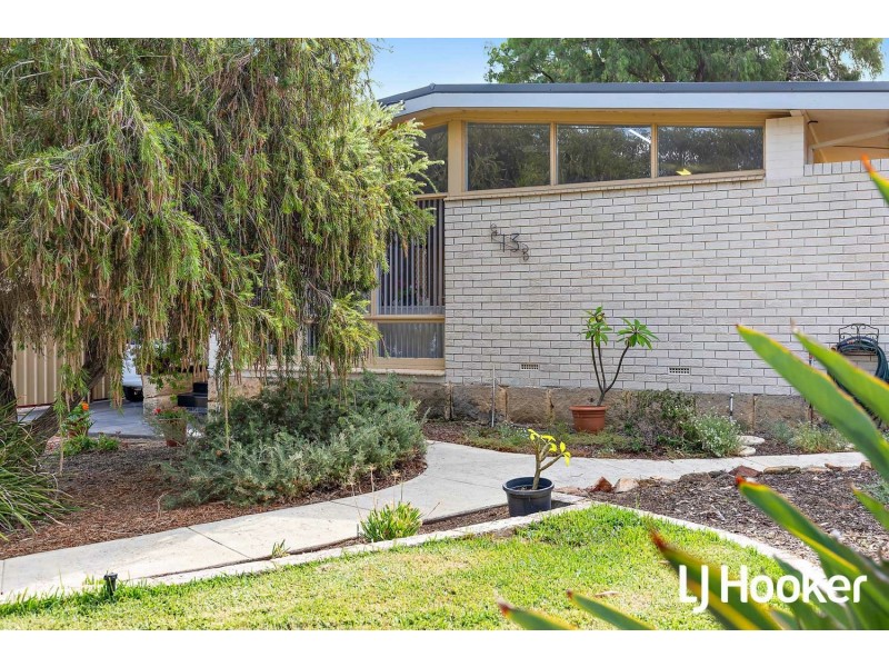 13 Wiggins Road, Orelia WA 6167