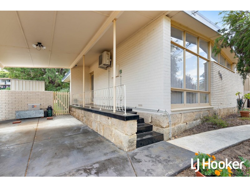 13 Wiggins Road, Orelia WA 6167