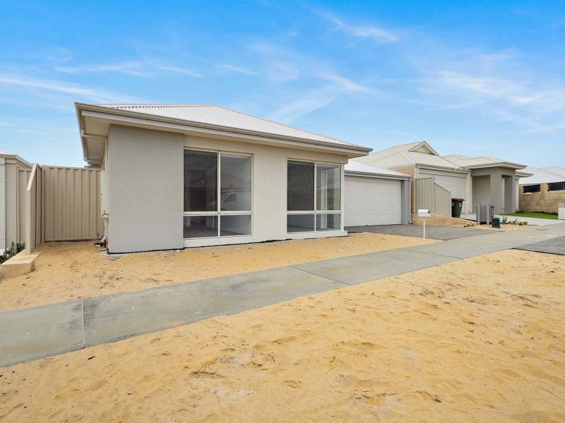 89 commander avenue, Alkimos WA 6038