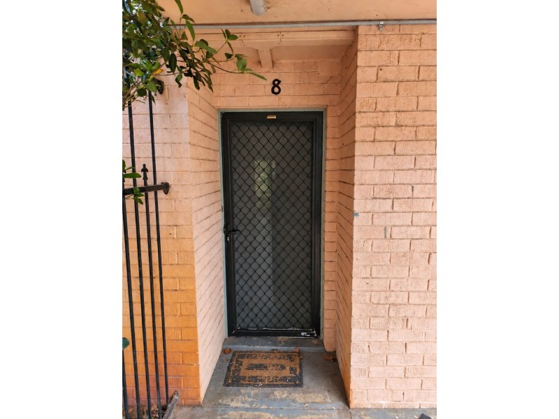 Unit 8/4 Canham Way, Orelia WA 6167