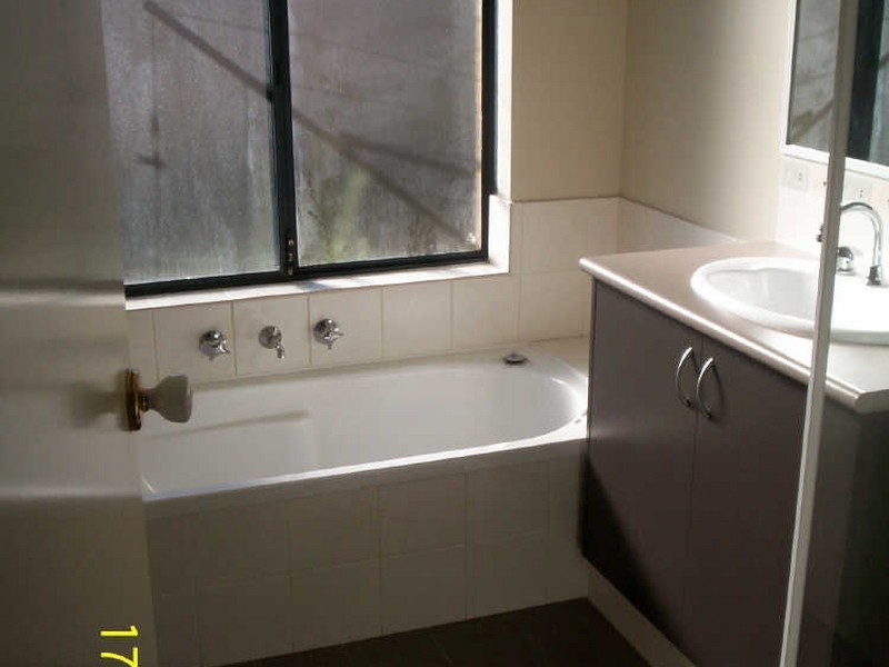 34 Westmoreland Circle, Bertram WA 6167